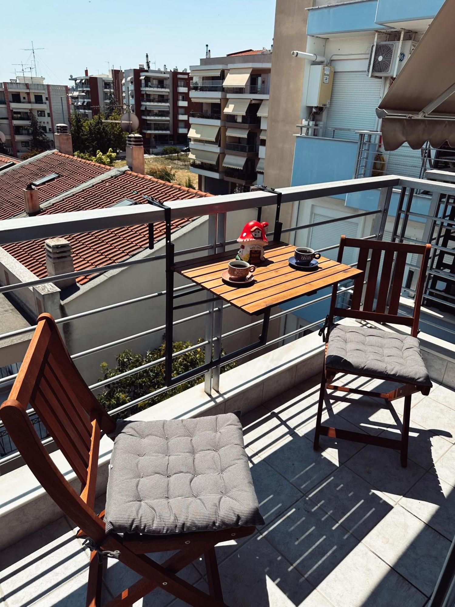 Homely Flat Near Airport Салоники Экстерьер фото